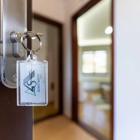 4s Apartman *