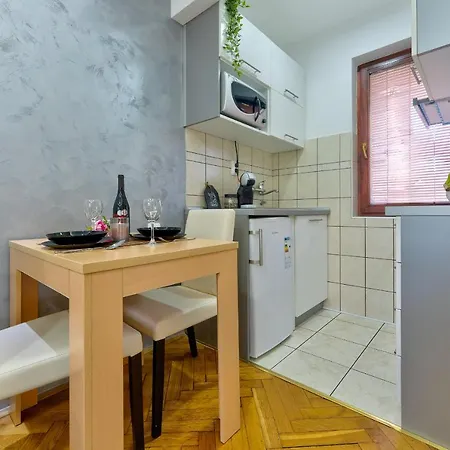 Apartment 4s Apartman